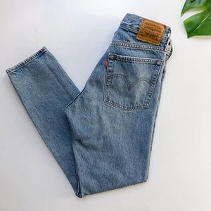 LEVI'S Wedgie Jeans Distressed Size 26